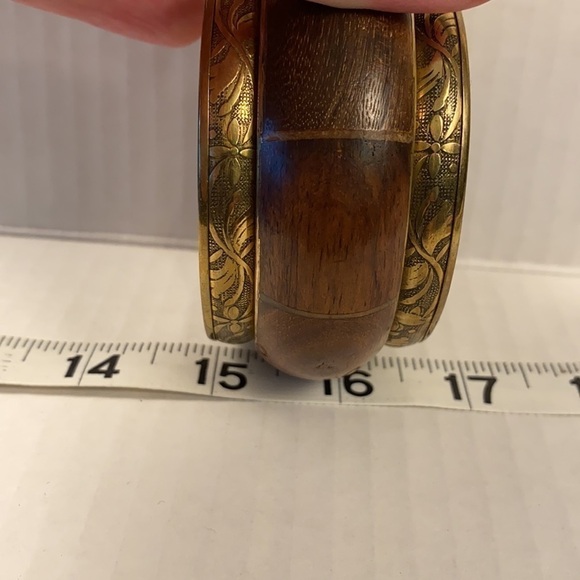 𝅺WOODEN bracelet brass accents bangle foliage wide HOST PICK! Brown gold - Picture 7 of 8